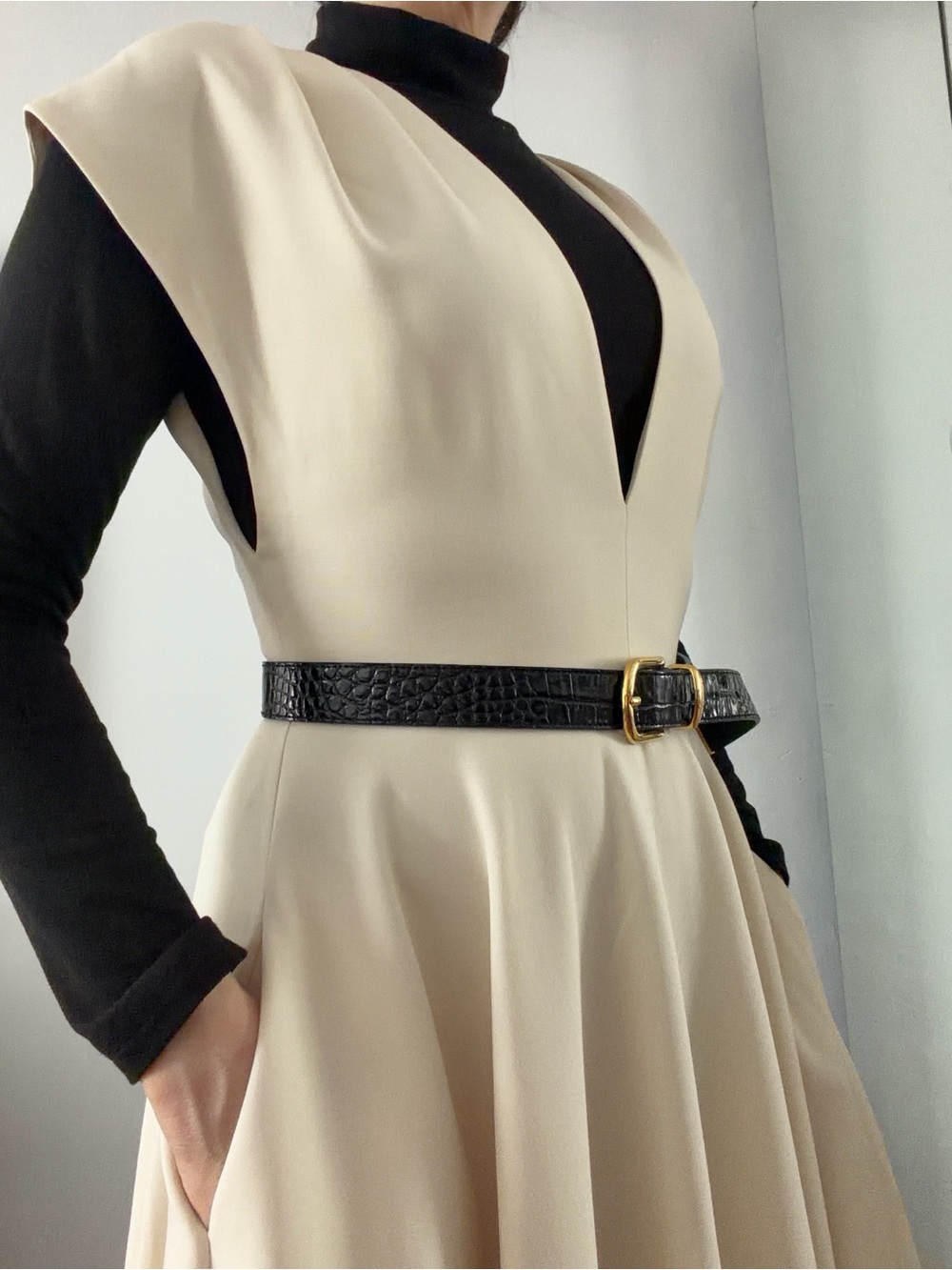 Brandon Maxwell Cream Sleeveless V-Neck Fit-and-Flare Dress - Picture 4 of 5